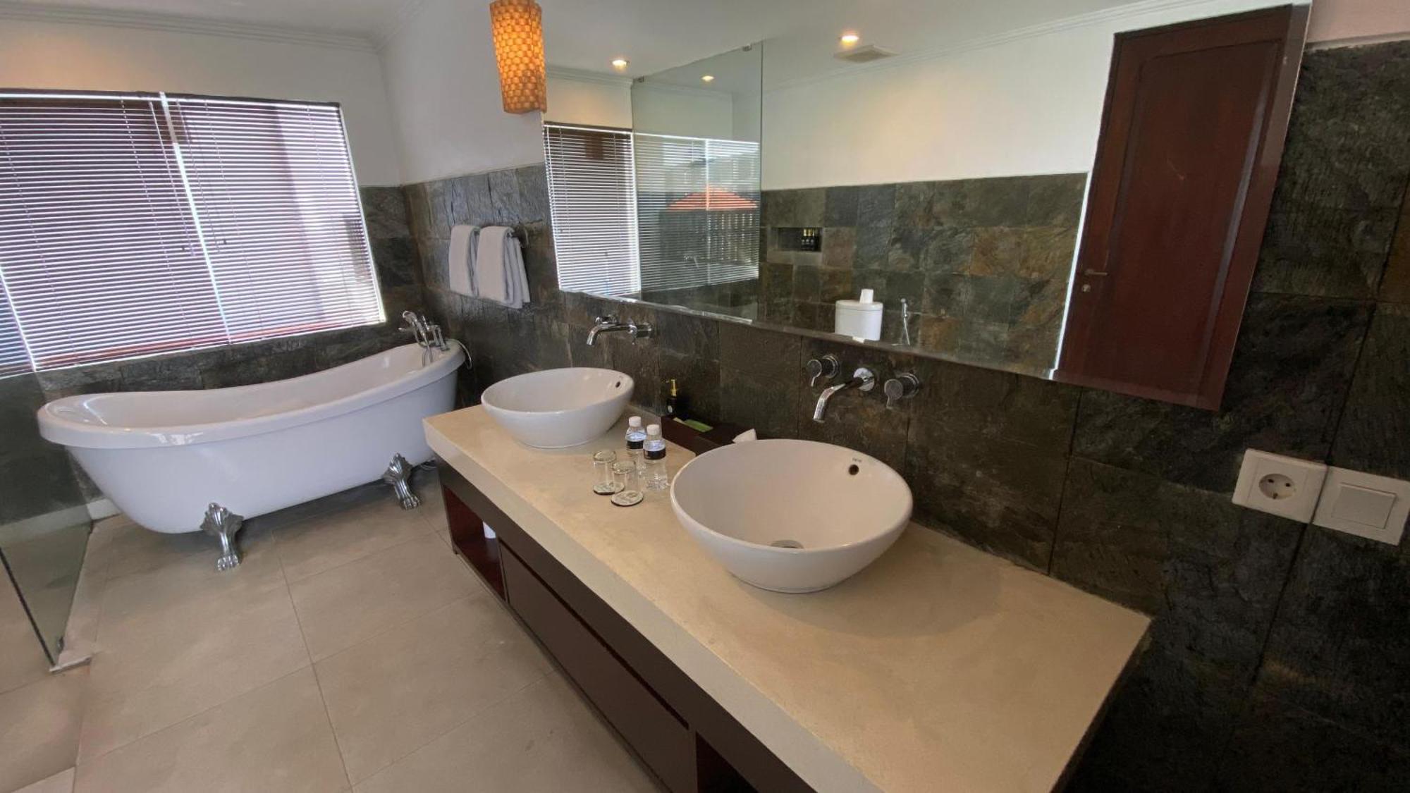 Djabu Canggu Beach Villa Exterior photo
